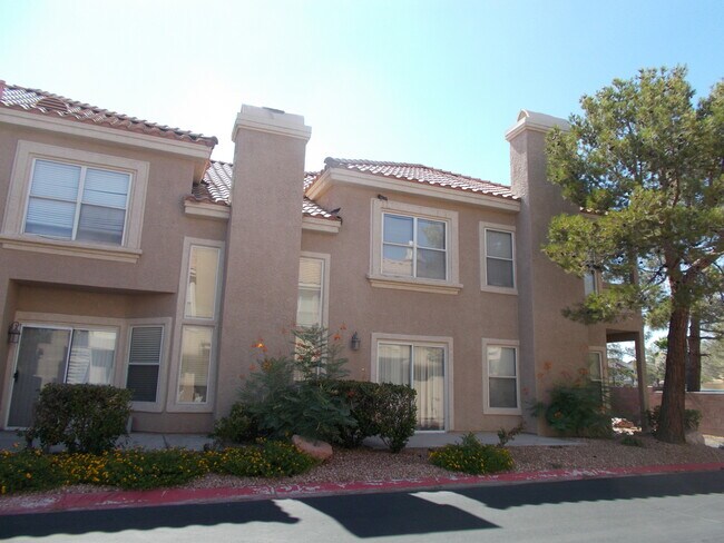 Building Photo - 5125 W Reno Ave