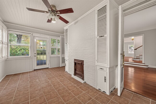 Building Photo - 7128 Staffordshire Blvd