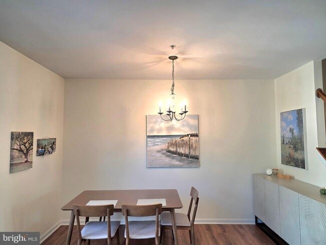 Building Photo - 8245 Macintosh Ct