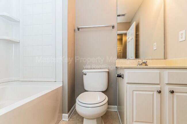 Building Photo - 123 Baberton Dr