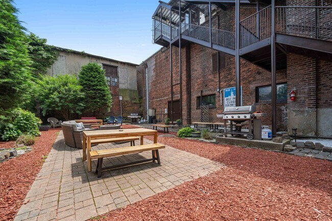 Building Photo - 300 Communipaw Ave