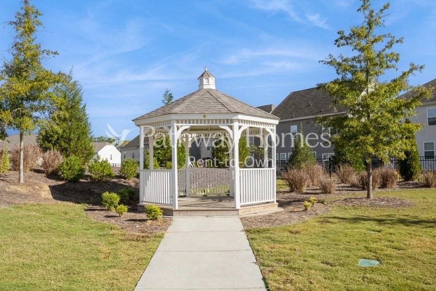 Building Photo - 335 Kennerly Center Dr