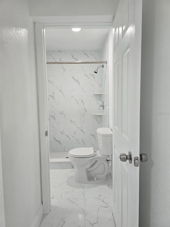 Building Photo - 1813 Hacienda Way