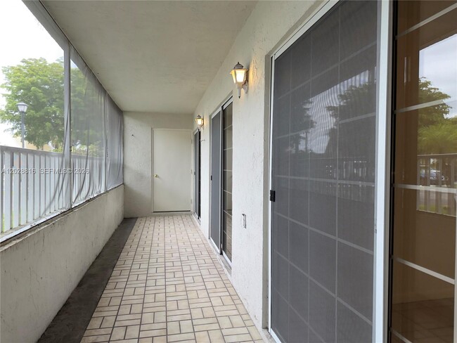 Building Photo - 10441 Mahogany Key Cir