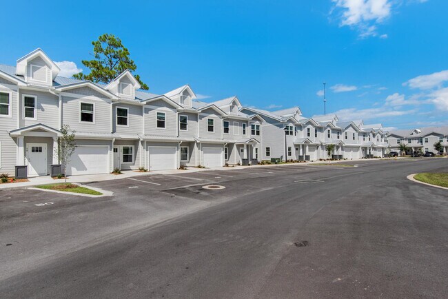 Building Photo - 384 Date Palm Ln
