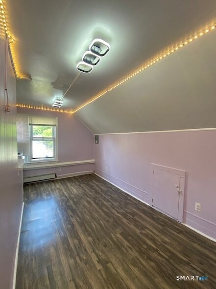 Building Photo - 27 Benham St