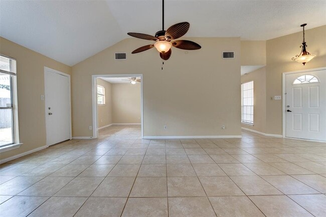 Primary Photo - 4035 Green Crest Dr