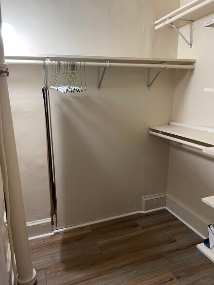 Building Photo - 54 Oxford Rd