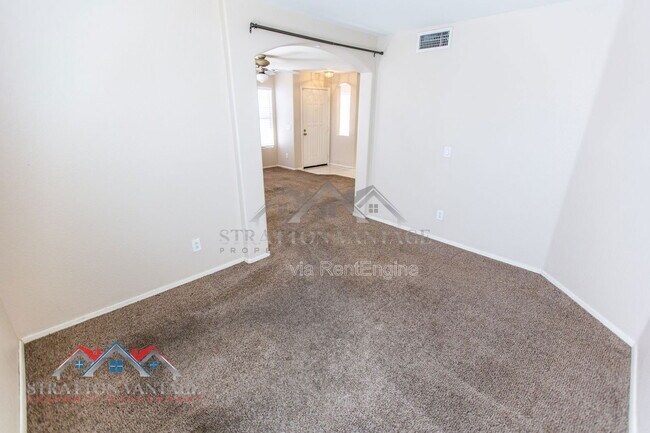 Building Photo - 12913 W Palm Ln