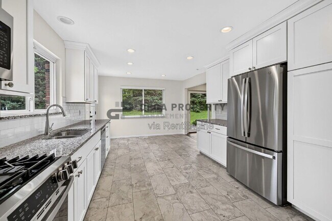 Building Photo - 10327 Dorenshire Ct