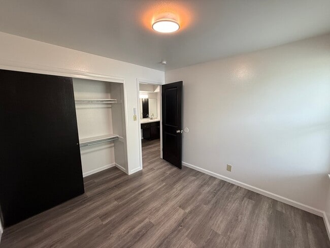 Building Photo - 4564 Harrison Blvd