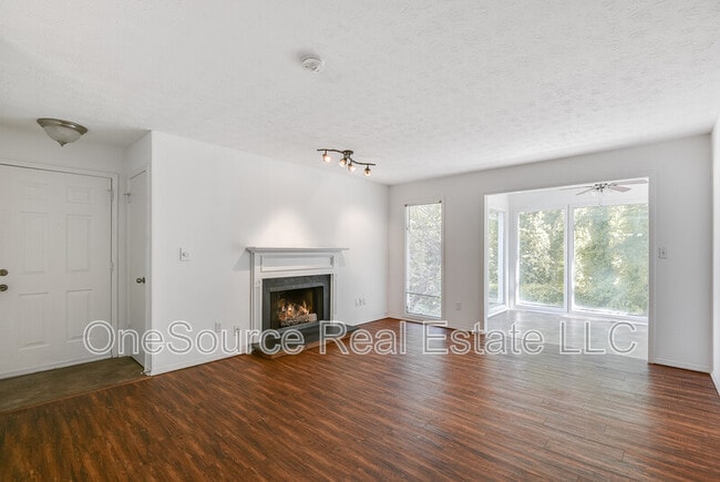 Building Photo - 1210 Augusta Dr