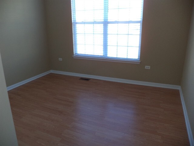 Building Photo - 410 N Carlisle Ct