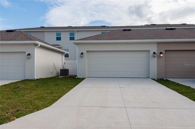 Building Photo - 15627 Water Spring Blvd