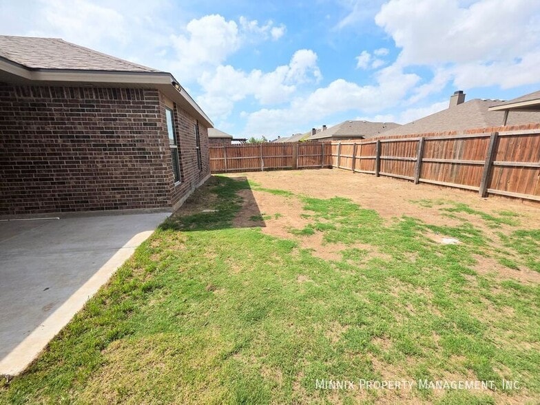 Building Photo - 9411 Sagebrush Ave