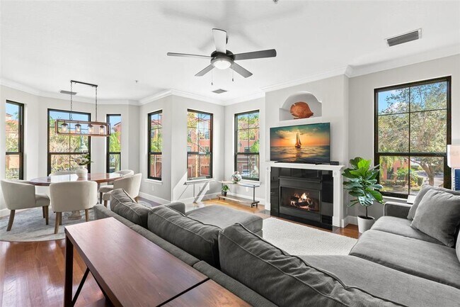 Building Photo - 2746 Via Tivoli