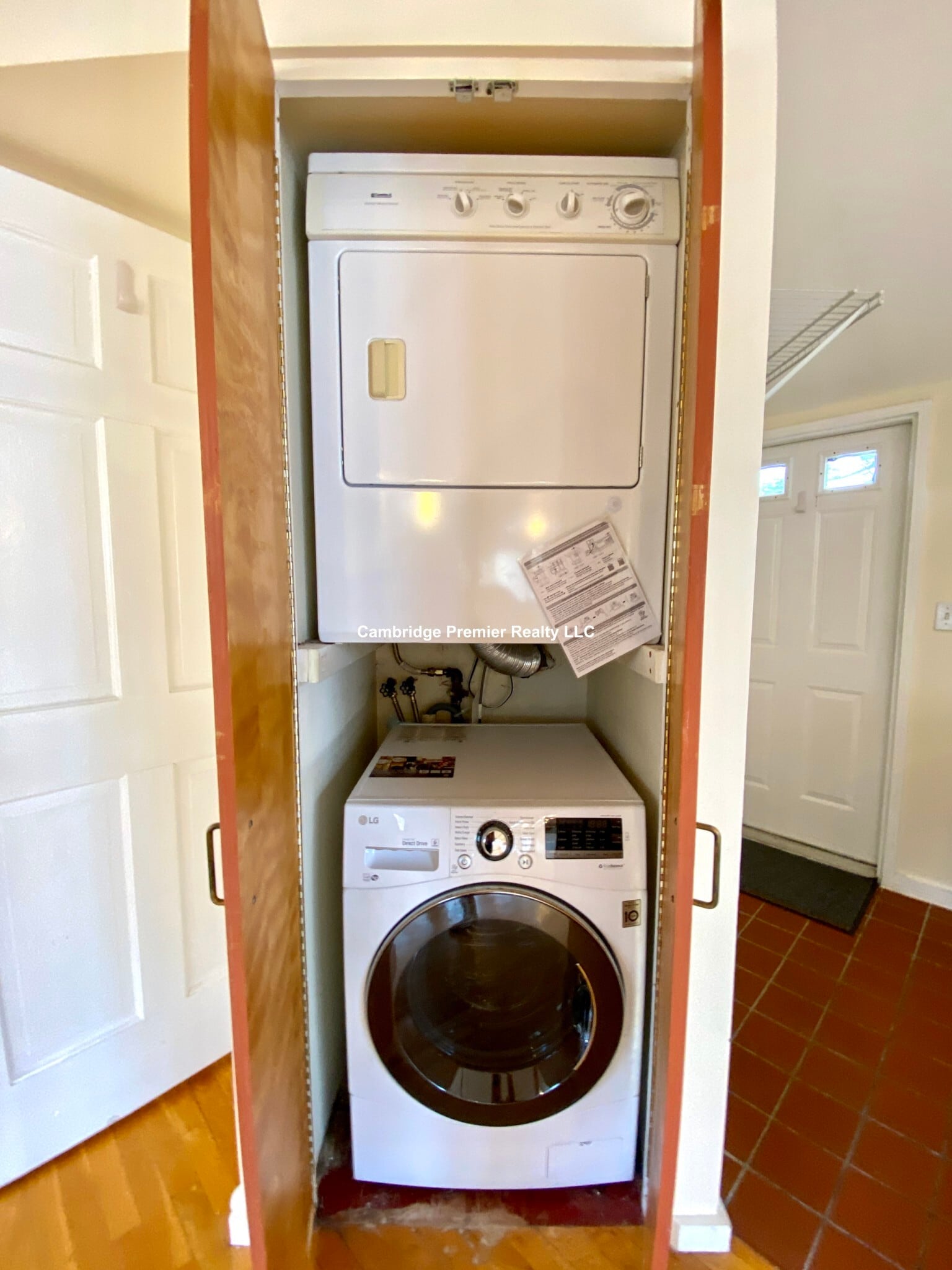 Building Photo - 90 Putnam Ave