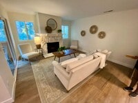 Building Photo - New Remodel 3/2 condo walk to UCSC.