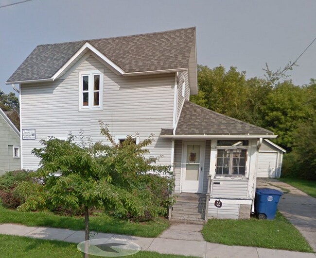 Building Photo - 728 Franklin St