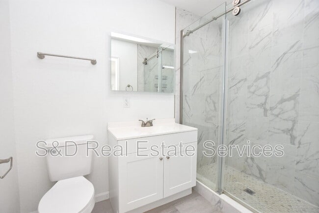 Building Photo - 3032 Spirit Lake Dr