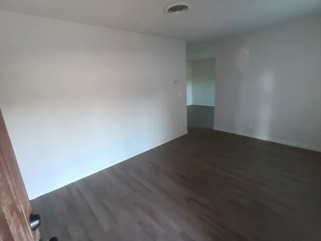 Building Photo - It's ready! New Remodel
