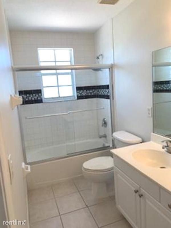 Building Photo - 3 br, 2.5 bath House - Liberty Bay