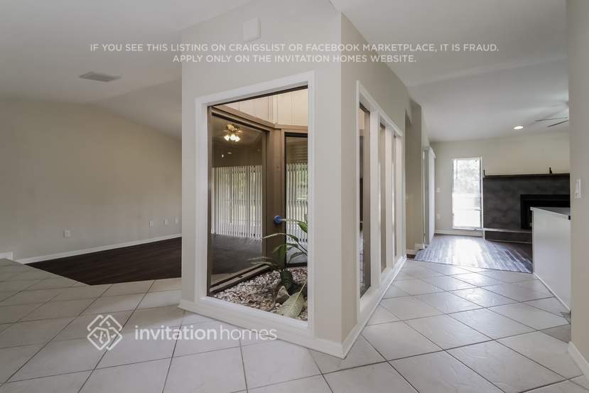 Building Photo - 8907 68th Ave E