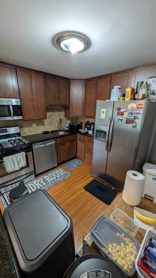 Building Photo - 1851 Fox Run Dr