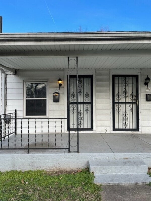 Building Photo - 1127 Lincoln Ave