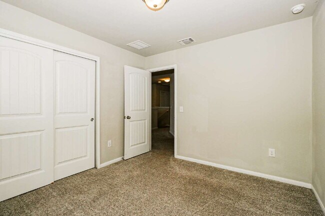 Building Photo - 9201 Sawyer Fay Ln