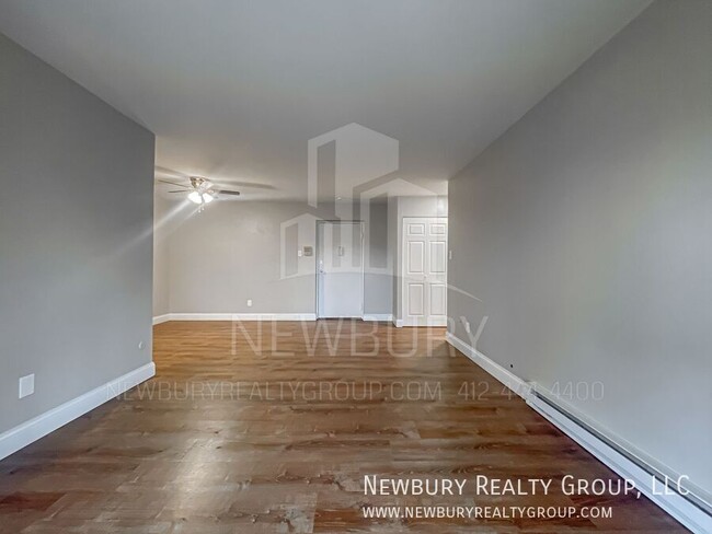 Building Photo - Welcome to Your New Home in the Westwood/O...