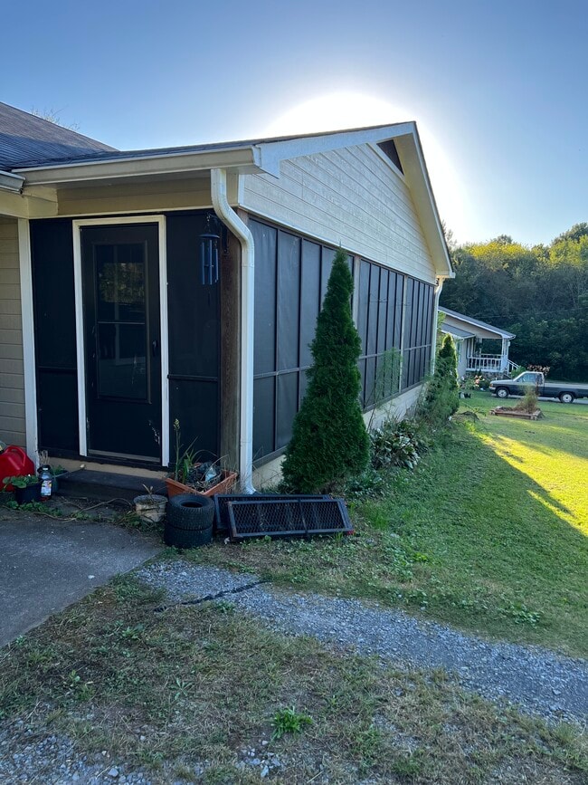 Building Photo - 5109 Kelly Dr