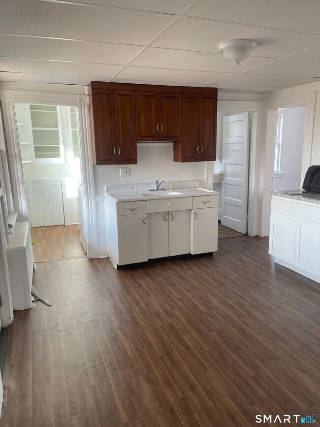 Building Photo - 85 Franklin St