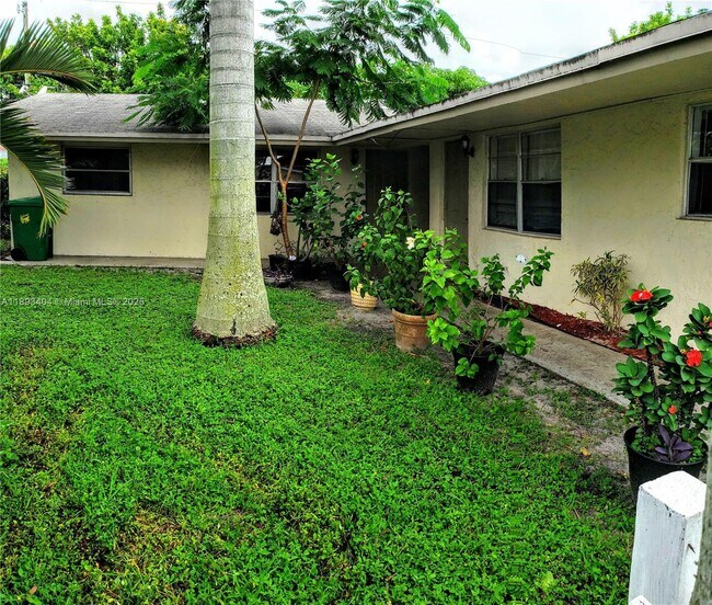 Building Photo - 5939 NW 19th St