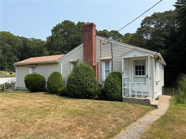 Building Photo - 115 Winnapaug Rd