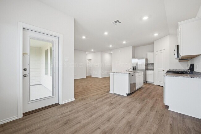 Building Photo - 508 Regiment Rd