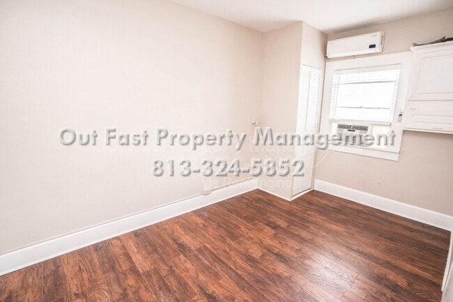Building Photo - 549 2nd St N