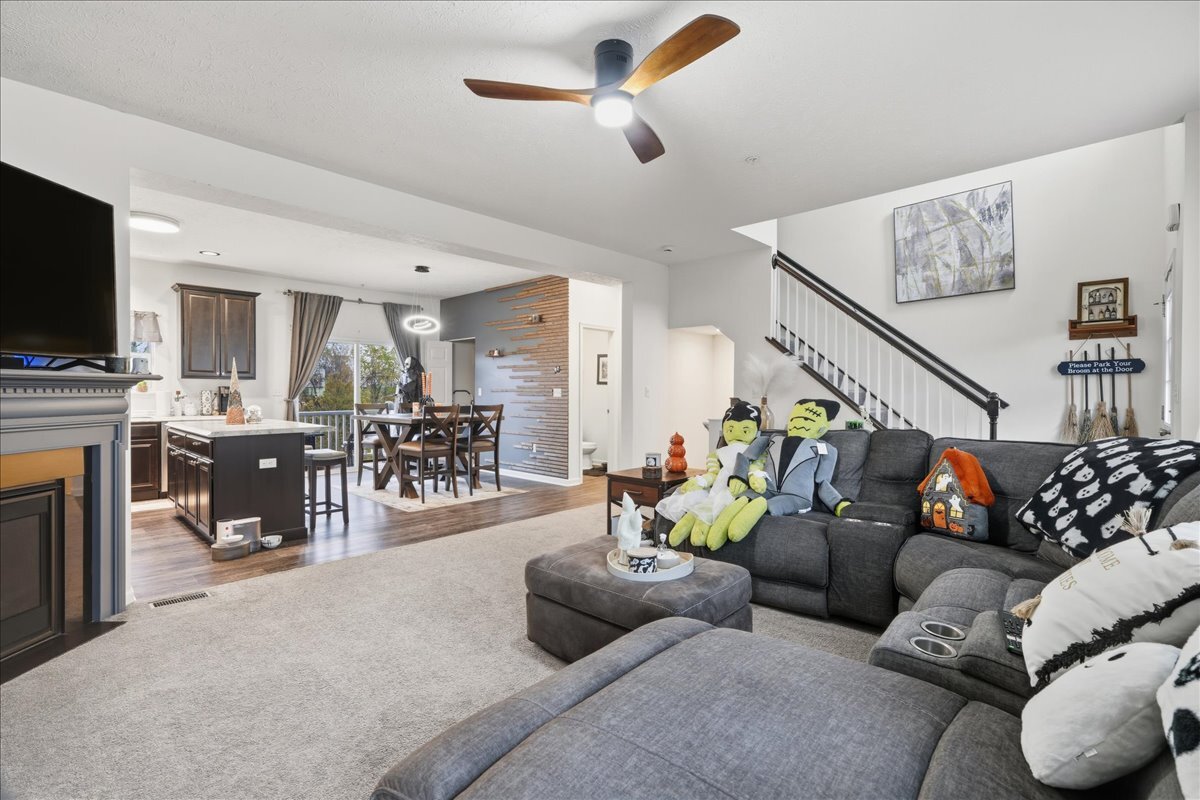 Building Photo - 1501 Canterbury Dr