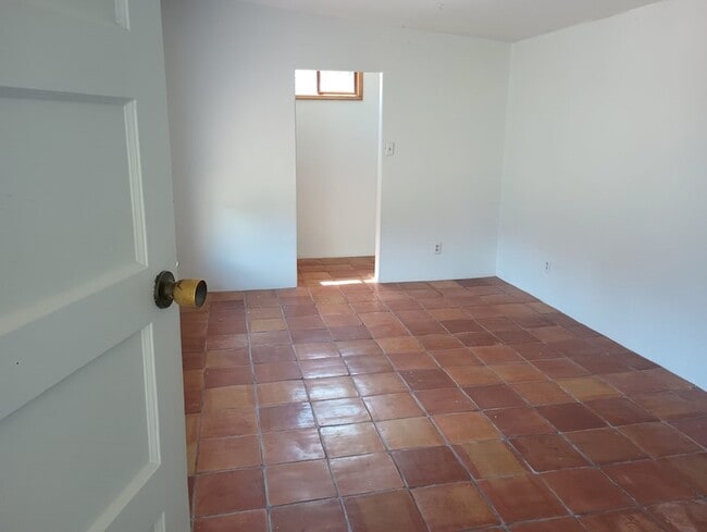 Building Photo - 1203 Agua Fria St