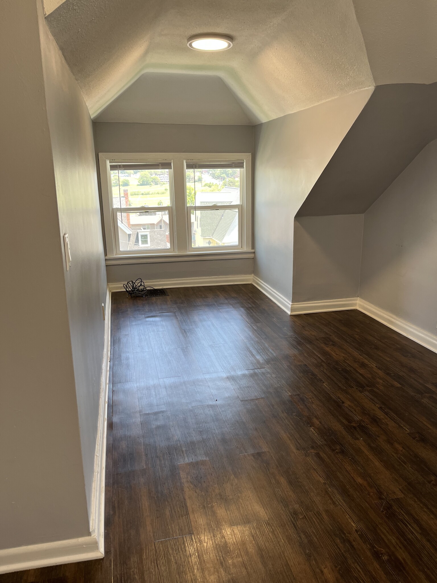 Bedroom - 138 N 31st Ave