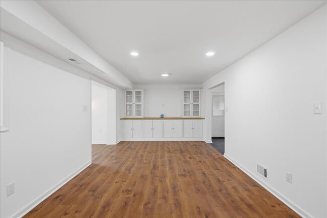 Building Photo - Charming Split-Level Home in the Heart of Alexandria