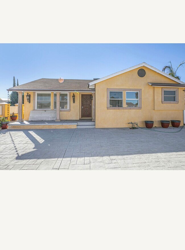 13030 Roscoe Blvd 13030 Roscoe Blvd Sun Valley CA 91352 Apartment