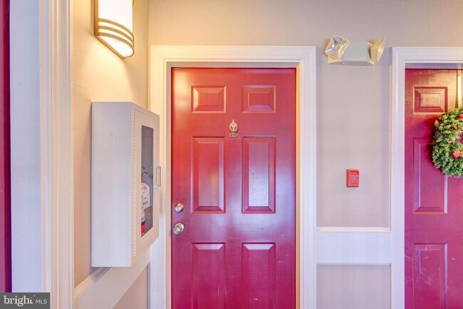 Building Photo - 4933 Riders Ct