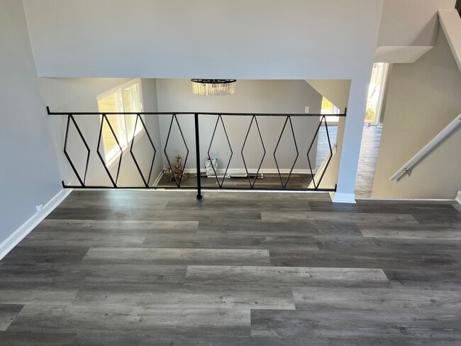 Building Photo - 385 Dover Ln