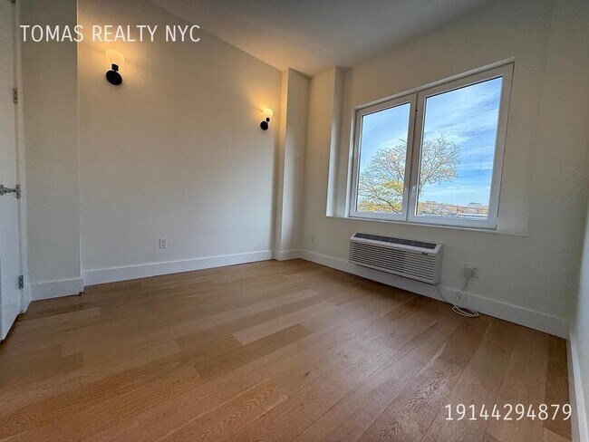 Building Photo - 3103 Sedgwick Ave