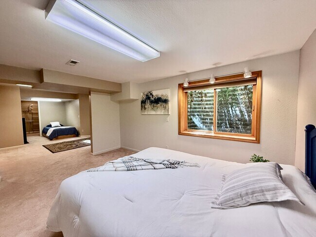 Building Photo - 3805 Brushland Ct