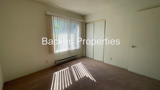 Building Photo - 18725 Vasquez Ct