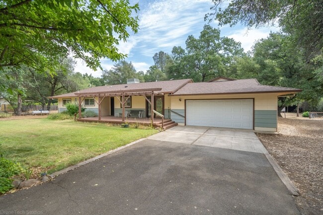 Building Photo - Central location in country setting! In law unit attached to house! MUST SEE!