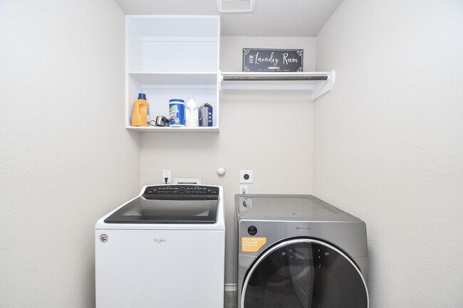 Building Photo - 8730 Trenton Landing Ln