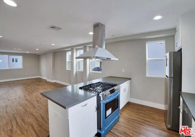 Building Photo - 2301 Hauser Blvd